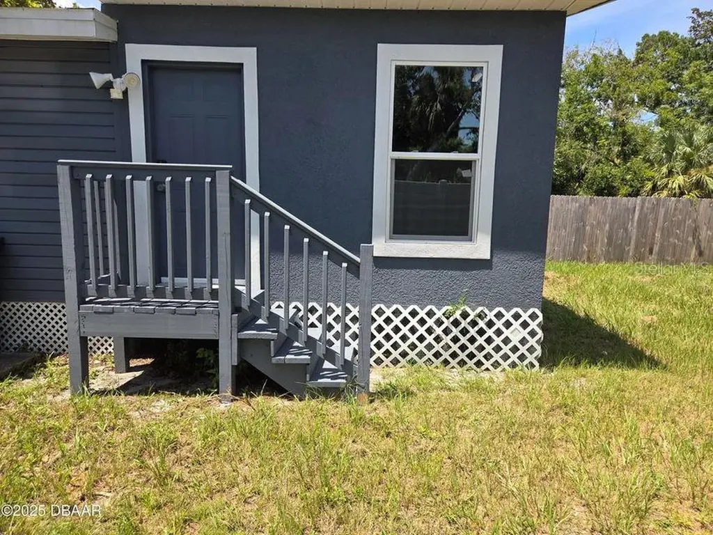 339 Maple Street Daytona Beach FL 32114