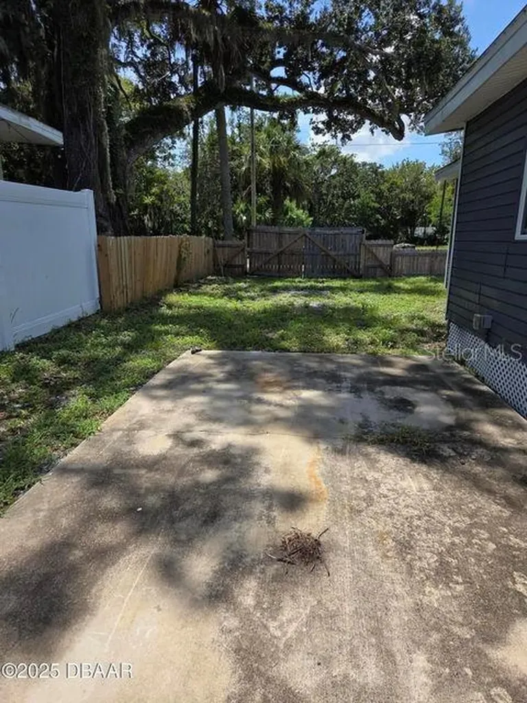 339 Maple Street Daytona Beach FL 32114