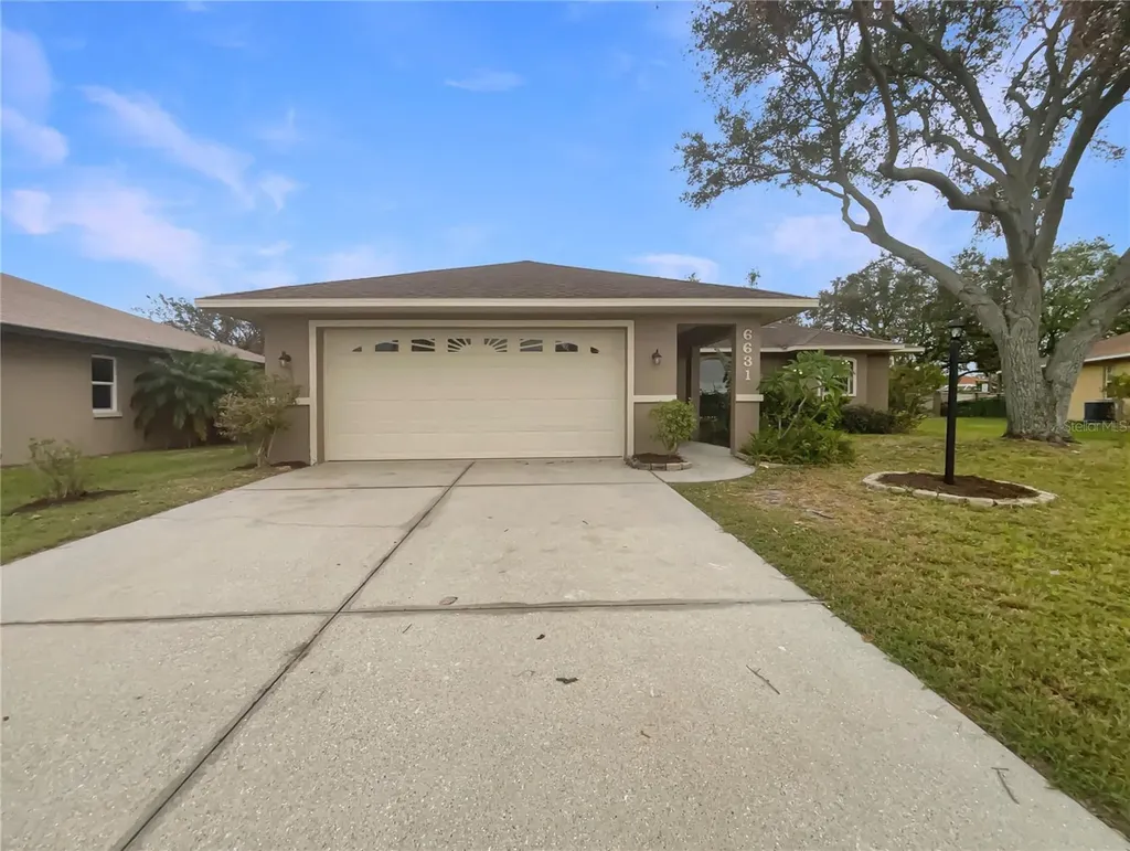 6631 68th Street E Bradenton FL 34203