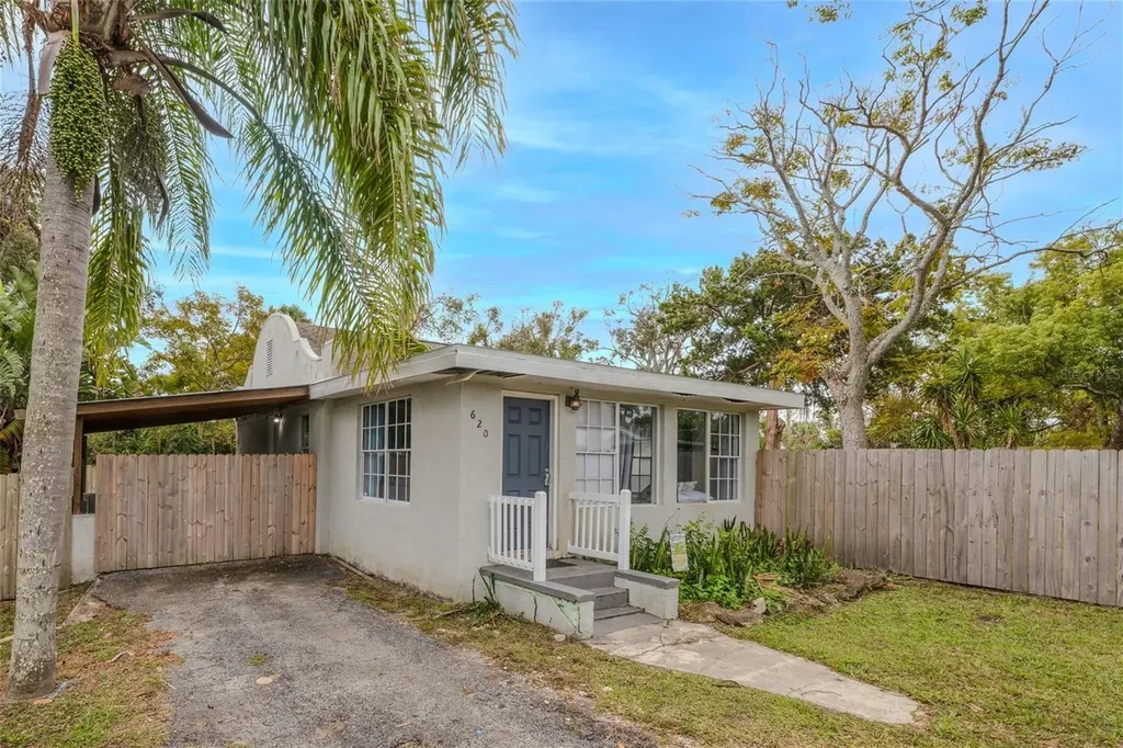 620 Daytona Avenue Daytona Beach FL 32117