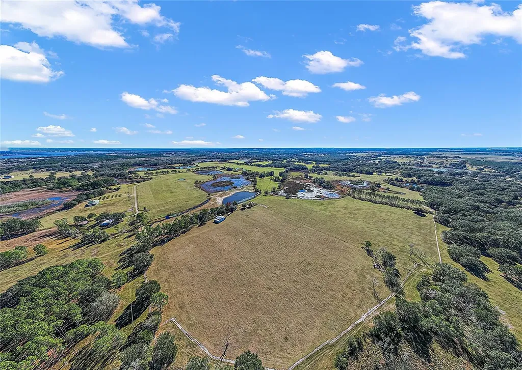 0000 Silverwood Lane Howey In The Hills FL 34737