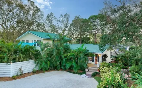 2127 S Jefferson Avenue Sarasota FL 34239