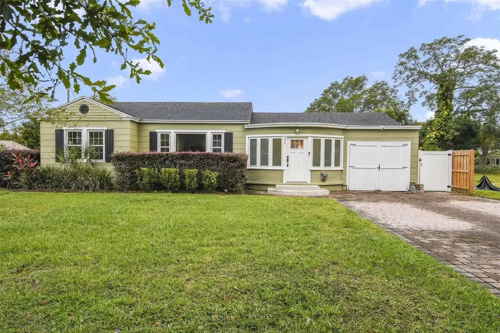 826 Floral Drive Orlando FL 32803