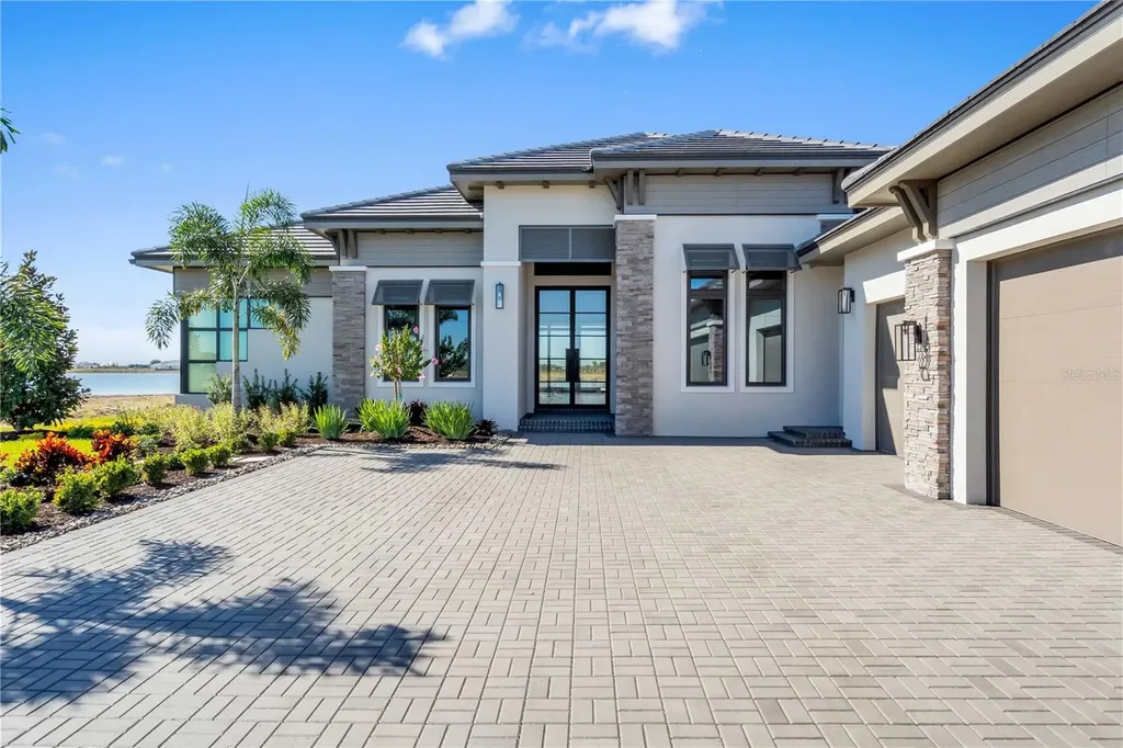 1018 Blue Shell Loop Sarasota FL 34240