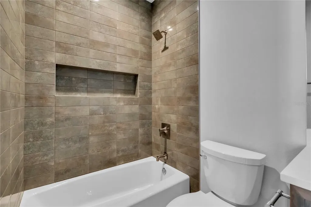 1018 Blue Shell Loop Sarasota FL 34240