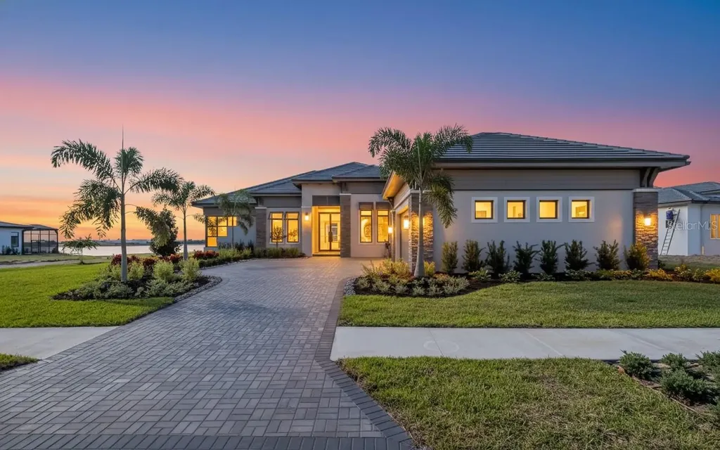 1018 Blue Shell Loop Sarasota FL 34240