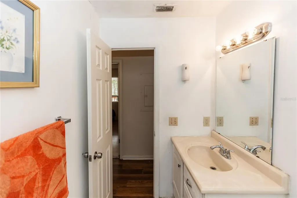 1230 8th Avenue Deland FL 32724