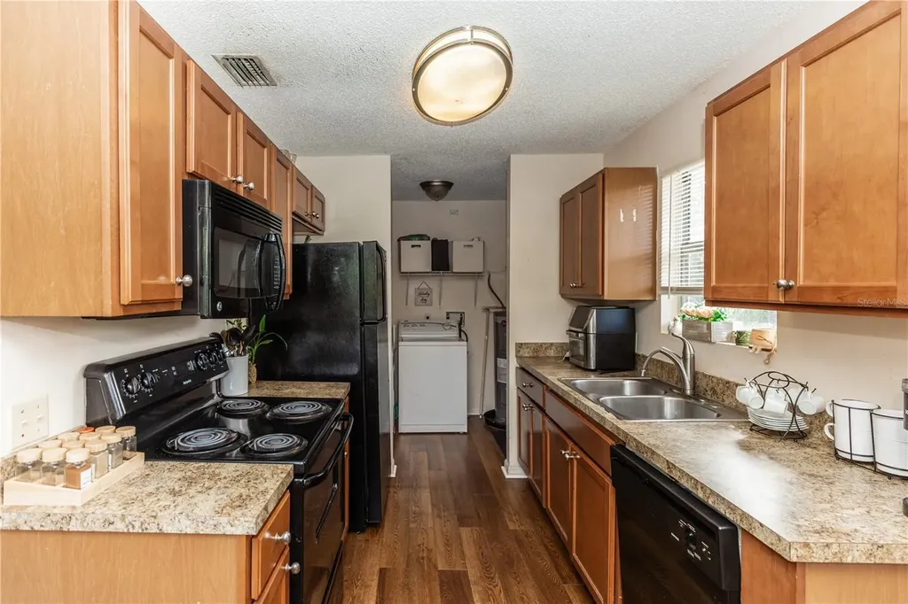 1230 8th Avenue Deland FL 32724