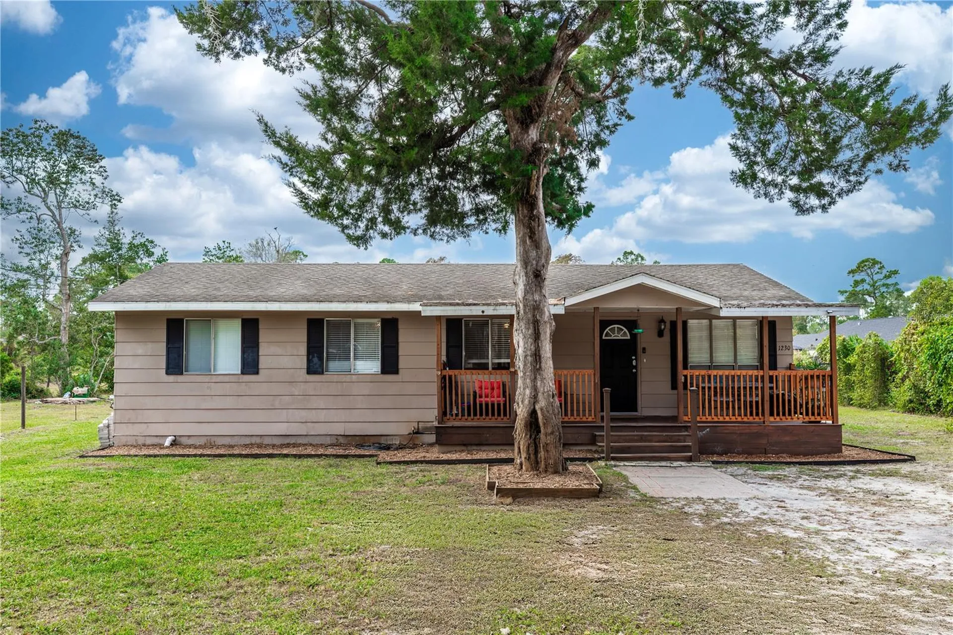 1230 8th Avenue Deland FL 32724