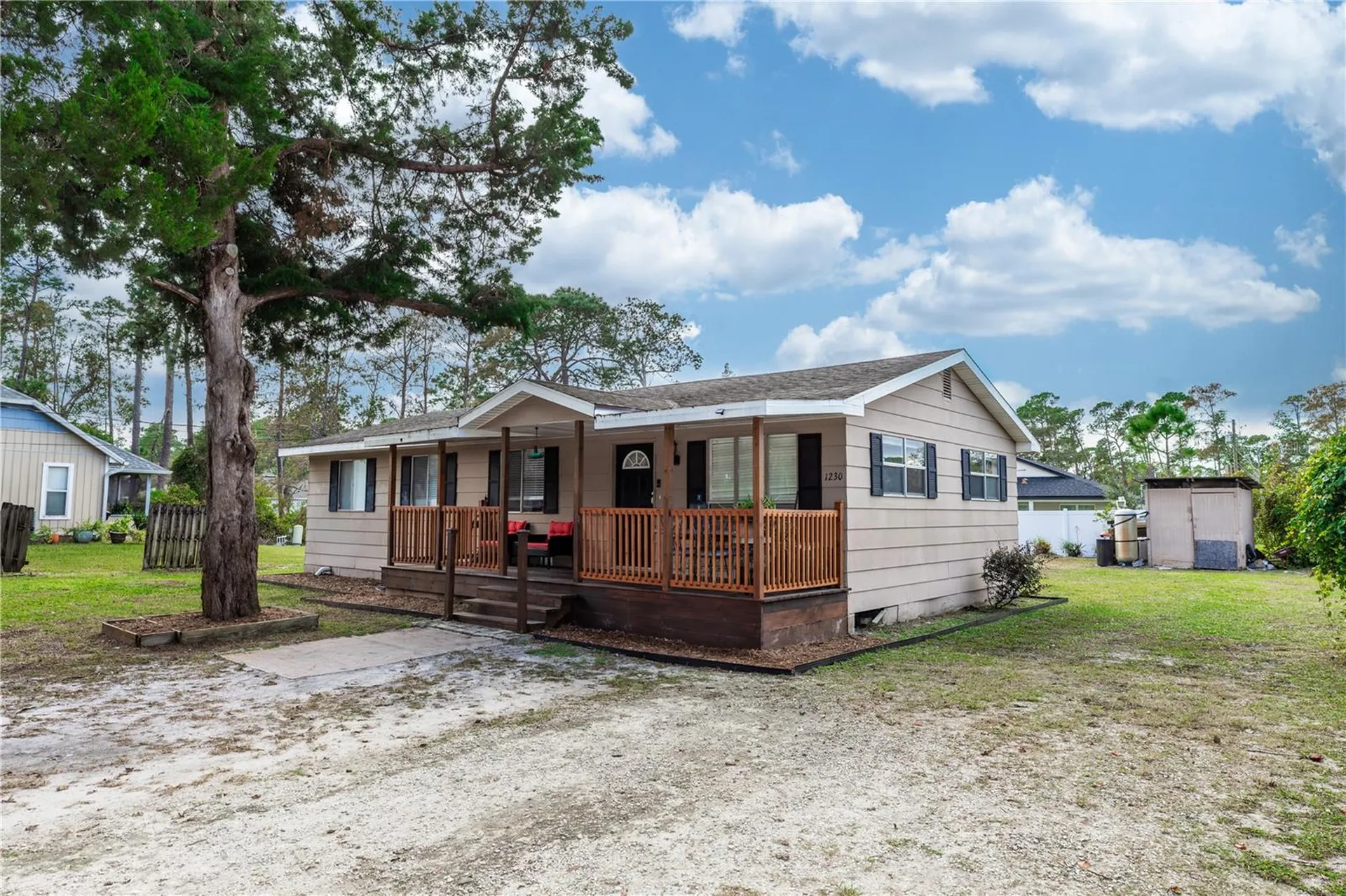 1230 8th Avenue Deland FL 32724