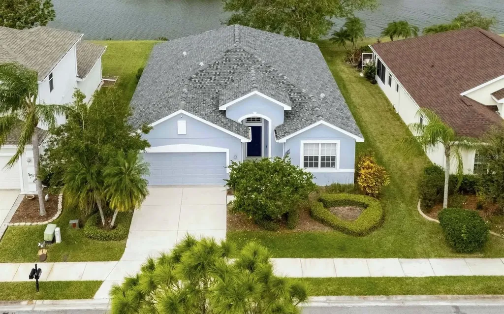 5318 Lakehurst Court Palmetto FL 34221
