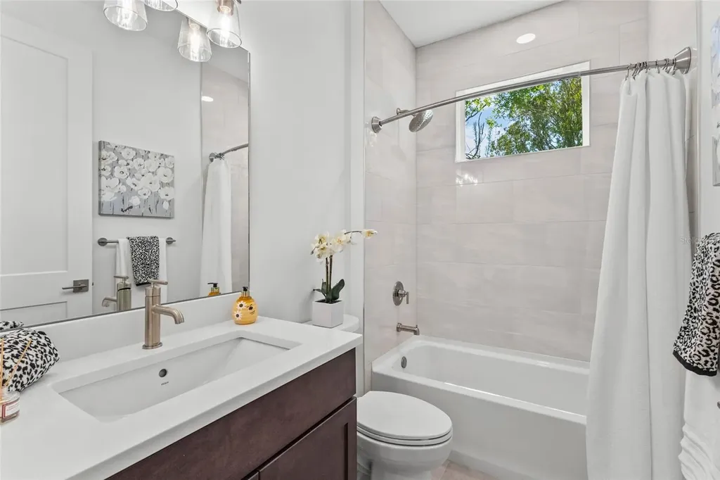 217 S Shade Avenue Sarasota FL 34237