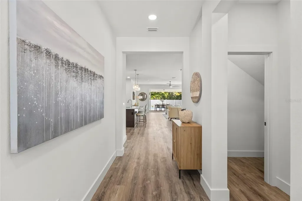 217 S Shade Avenue Sarasota FL 34237