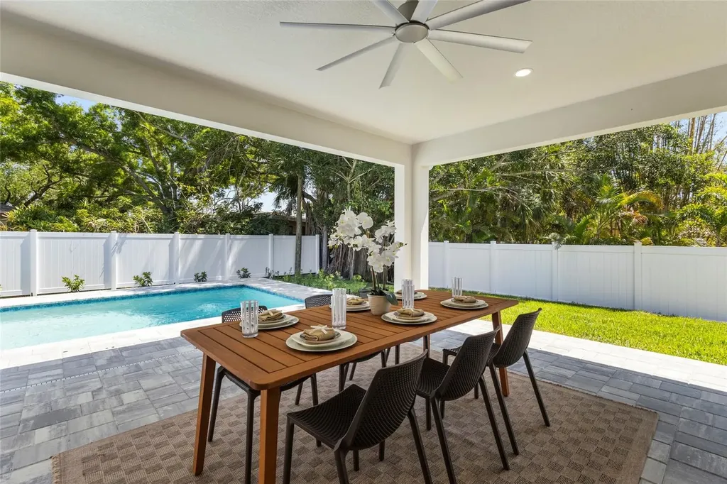 217 S Shade Avenue Sarasota FL 34237