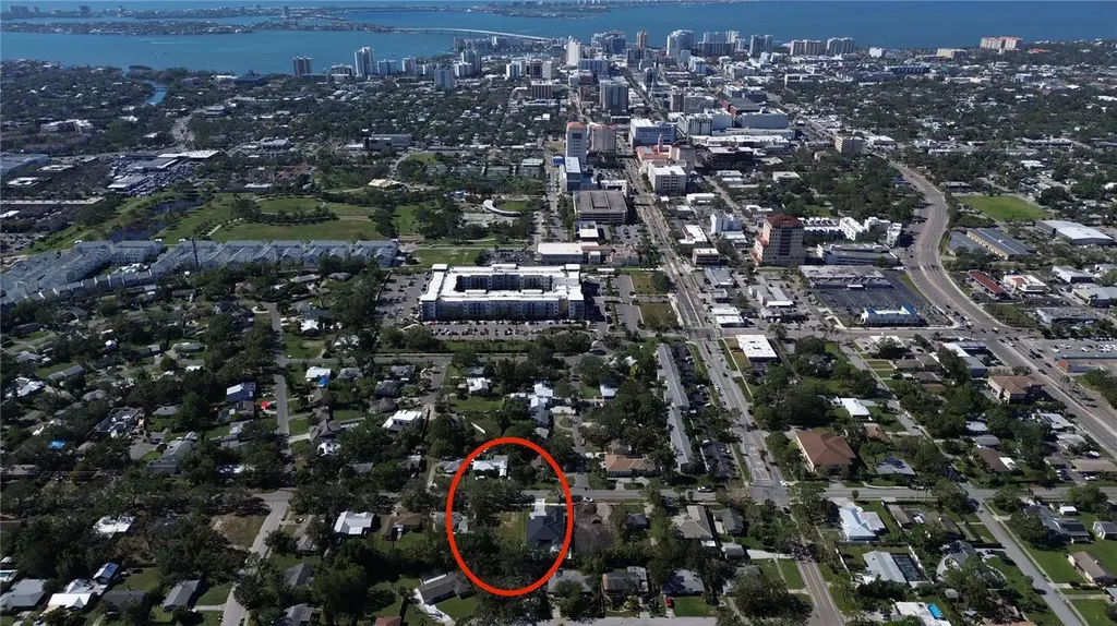 217 S Shade Avenue Sarasota FL 34237