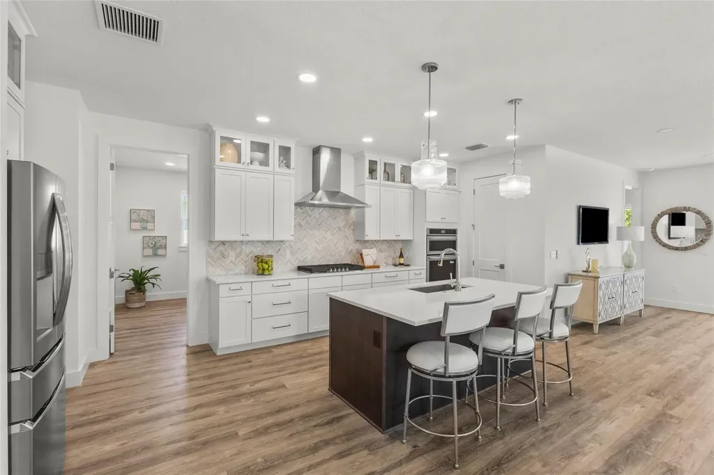 217 S Shade Avenue Sarasota FL 34237