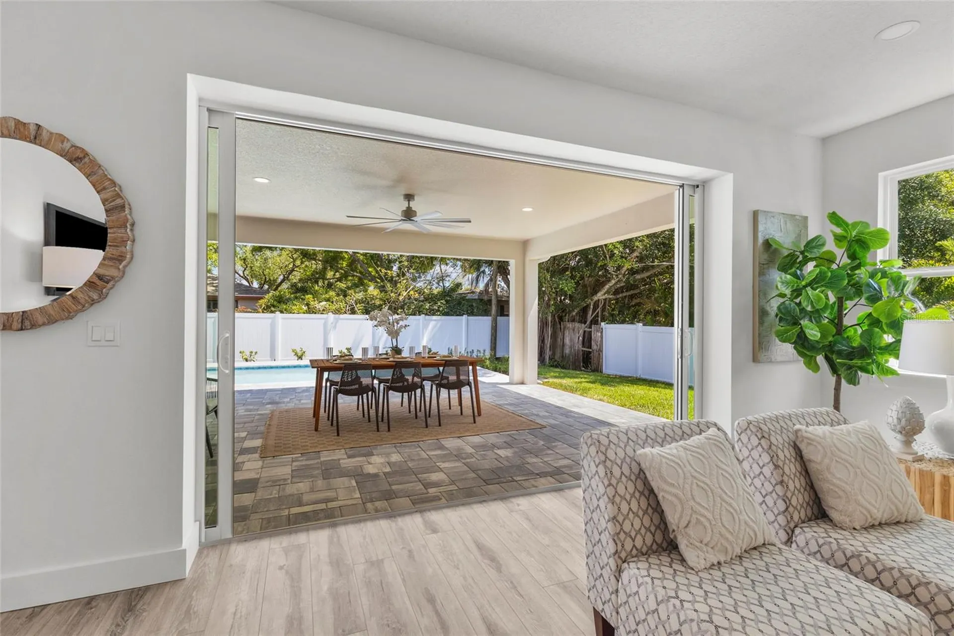 217 S Shade Avenue Sarasota FL 34237