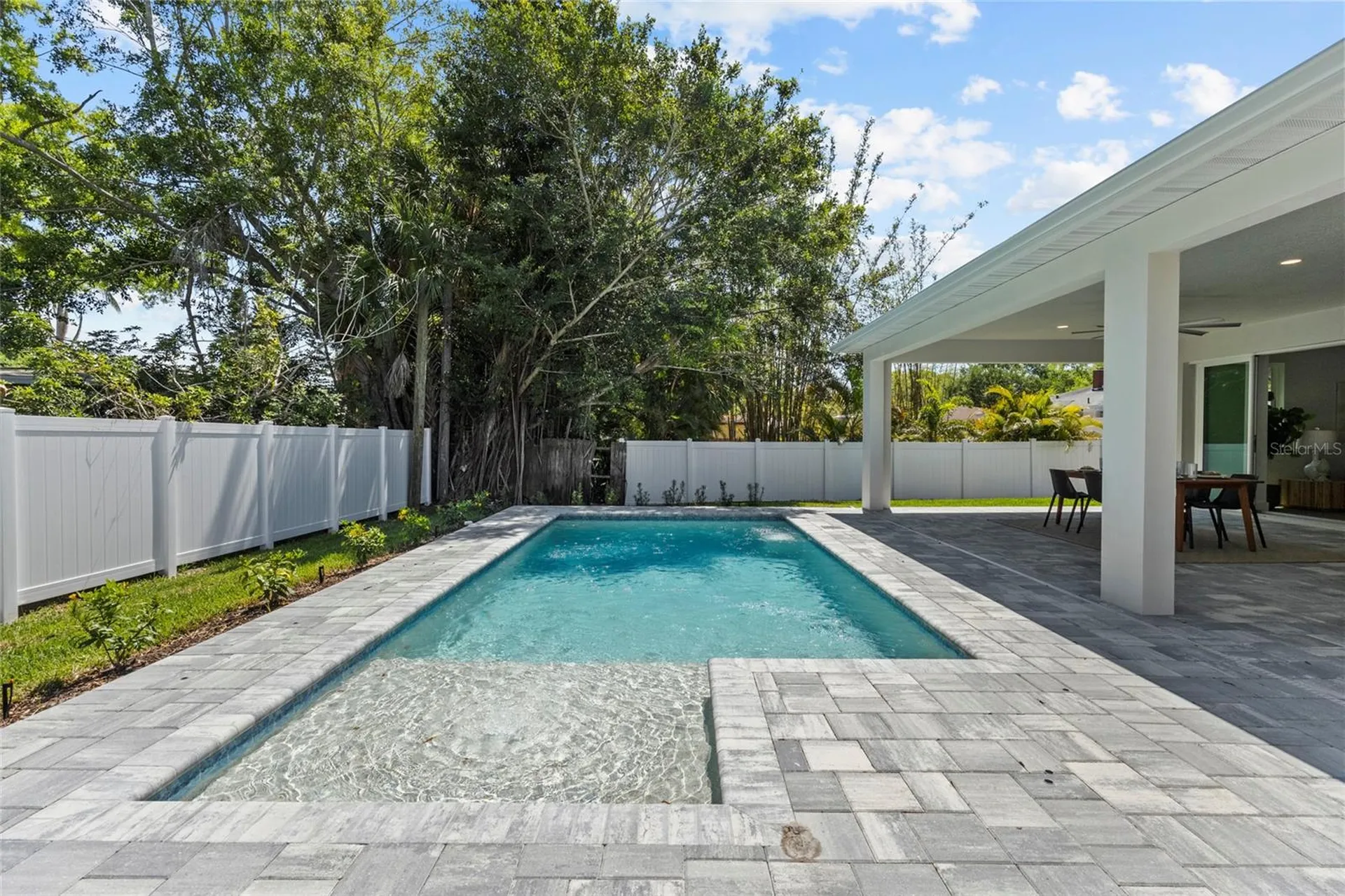 217 S Shade Avenue Sarasota FL 34237