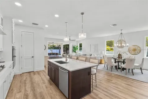 217 S Shade Avenue Sarasota FL 34237