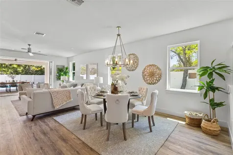 217 S Shade Avenue Sarasota FL 34237