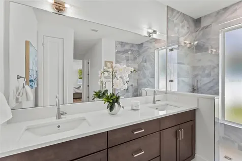 217 S Shade Avenue Sarasota FL 34237