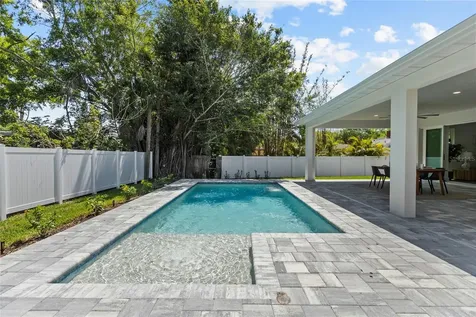 217 S Shade Avenue Sarasota FL 34237