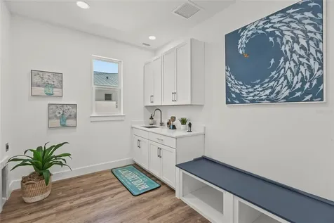 217 S Shade Avenue Sarasota FL 34237