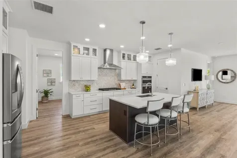 217 S Shade Avenue Sarasota FL 34237