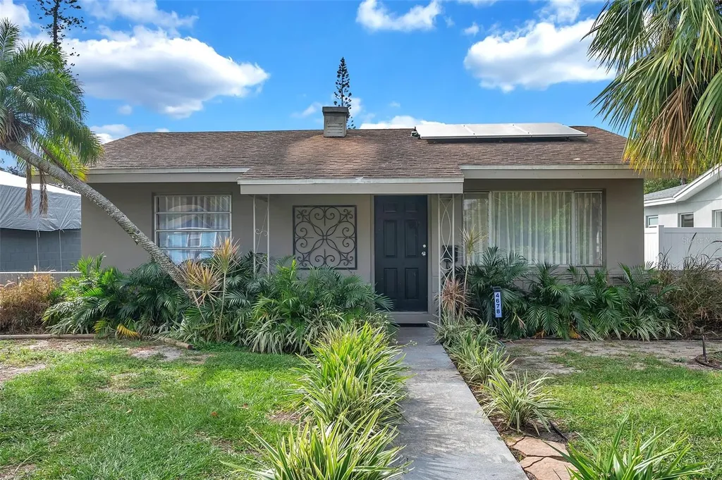 4678 18th Avenue S St Petersburg FL 33711