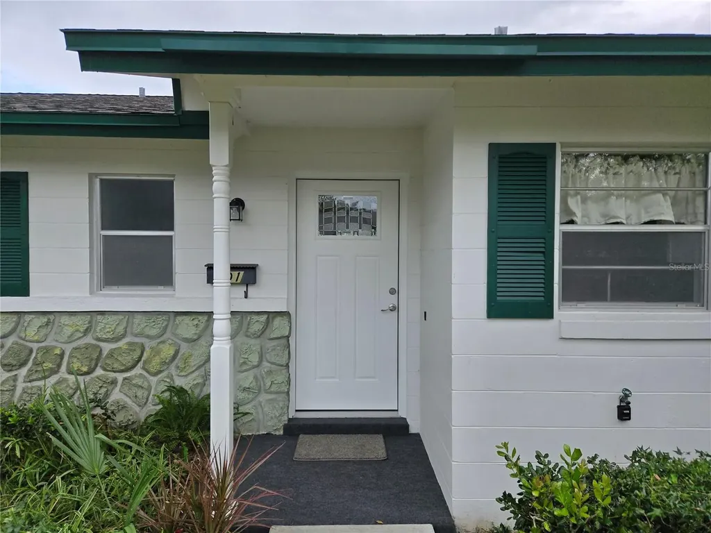 201 N Hill Avenue Deland FL 32724