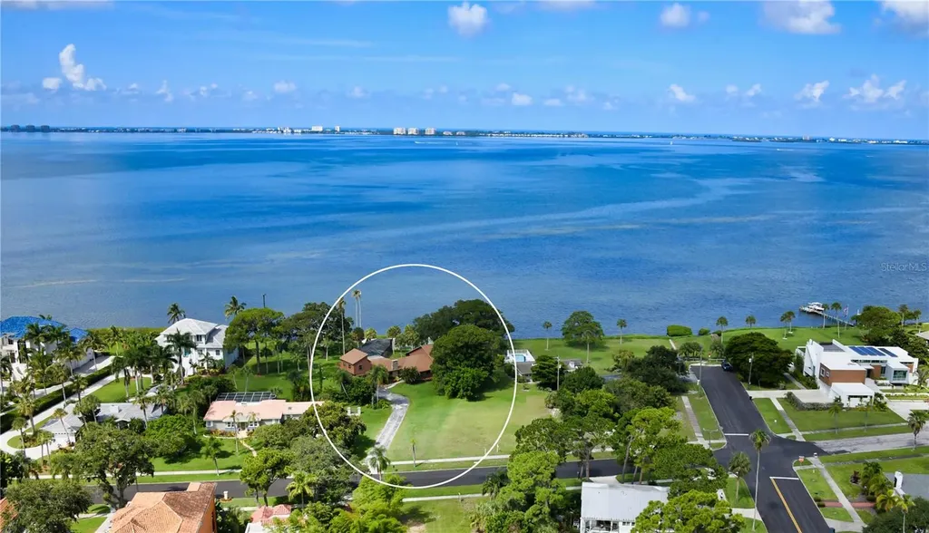 7514 Westmoreland Drive Sarasota FL 34243