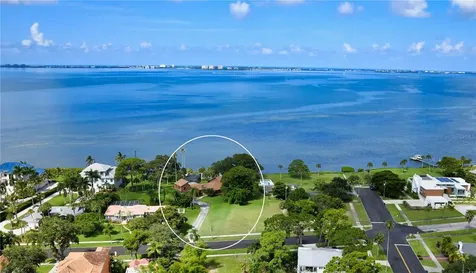 7514 Westmoreland Drive Sarasota FL 34243