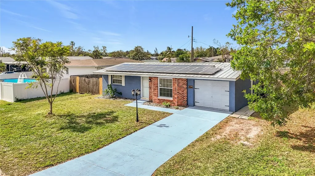 754 Melody Lane Bradenton FL 34207