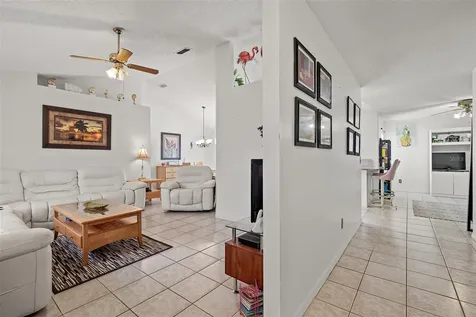 959 Loma Bonita Drive Davenport FL 33837
