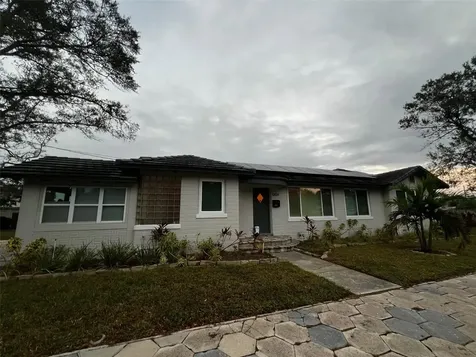 1201 28th Avenue N St Petersburg FL 33704
