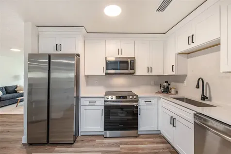 6682 32nd Avenue N St Petersburg FL 33710