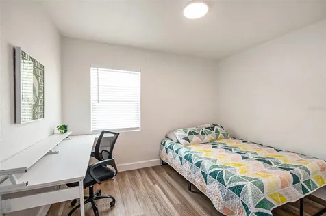 6682 32nd Avenue N St Petersburg FL 33710
