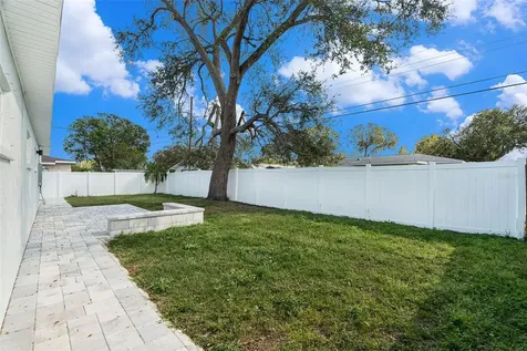 6682 32nd Avenue N St Petersburg FL 33710