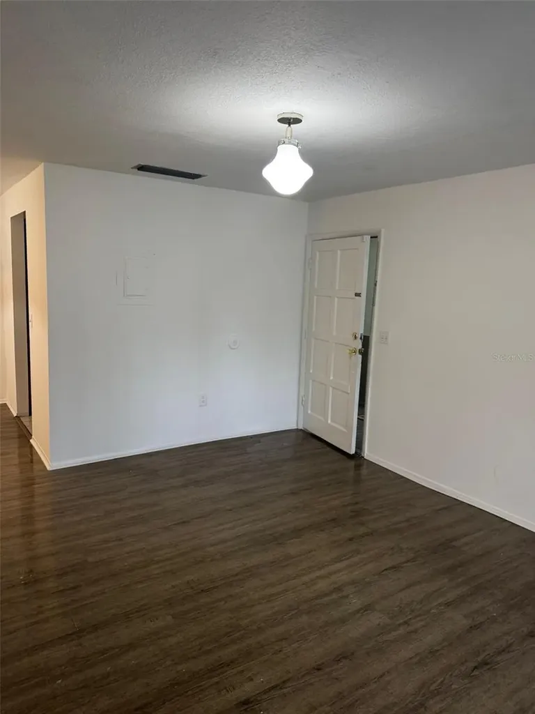 6008 Village Circle Orlando FL 32822