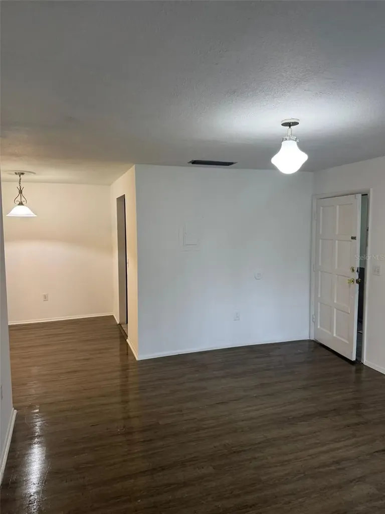 6008 Village Circle Orlando FL 32822