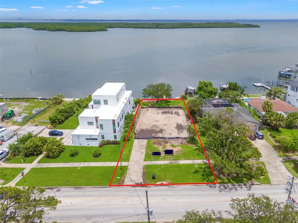 6151 Bayou Grande Boulevard NE St Petersburg FL 33703