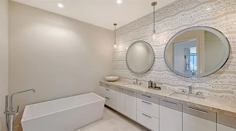 1591 Gulf Of Mexico Drive Longboat Key FL 34228