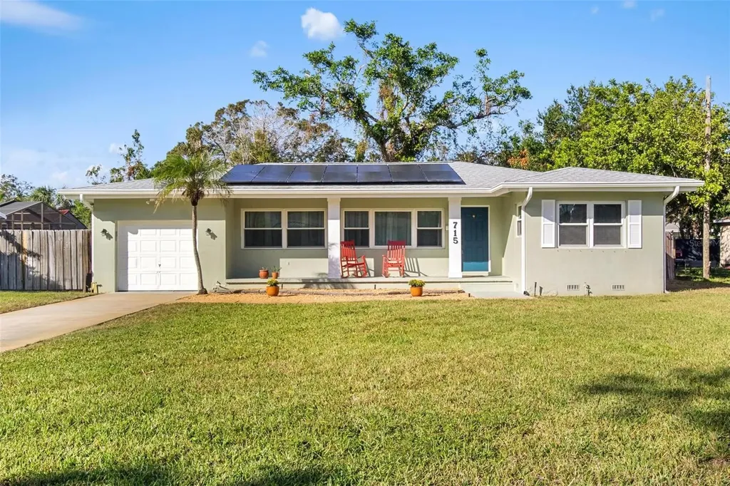 715 68th Avenue S St Petersburg FL 33705