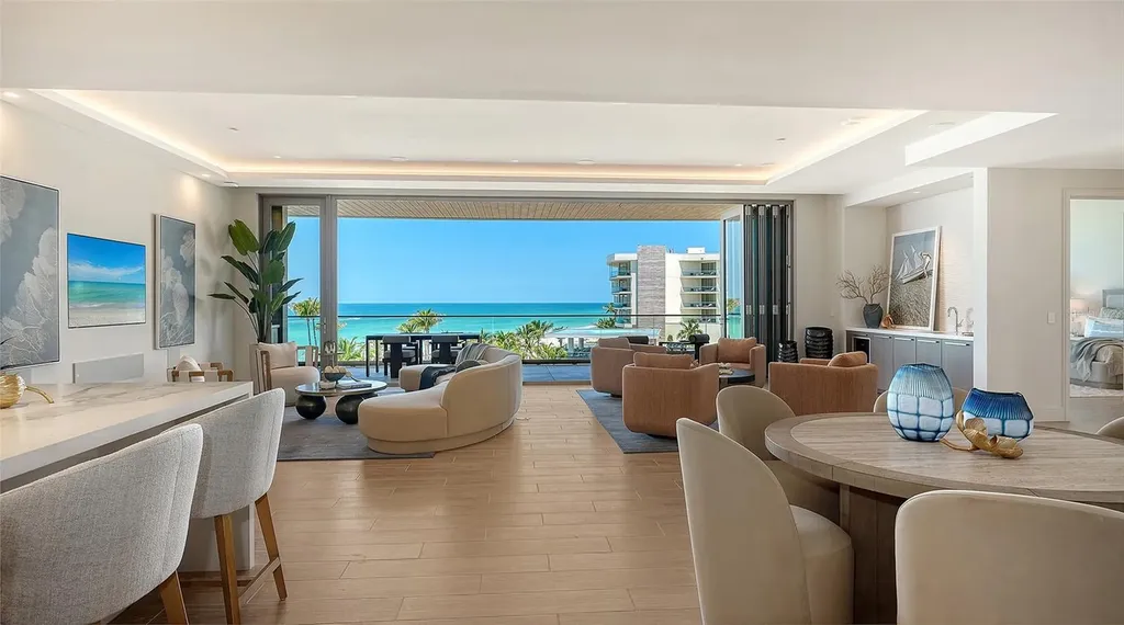 1561 Gulf Of Mexico Drive Longboat Key FL 34228