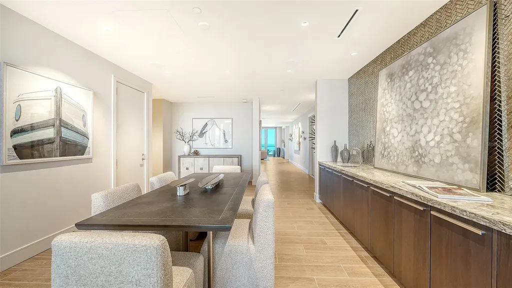 1561 Gulf Of Mexico Drive Longboat Key FL 34228