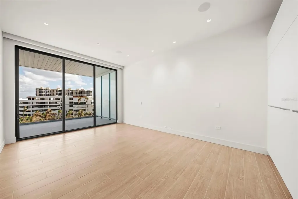 1561 Gulf Of Mexico Drive Longboat Key FL 34228