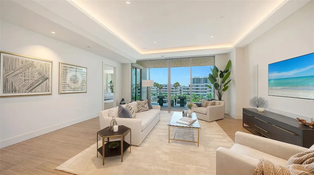 1561 Gulf Of Mexico Drive Longboat Key FL 34228