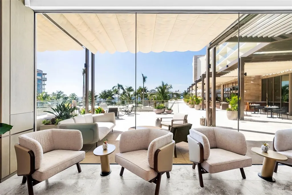 1561 Gulf Of Mexico Drive Longboat Key FL 34228