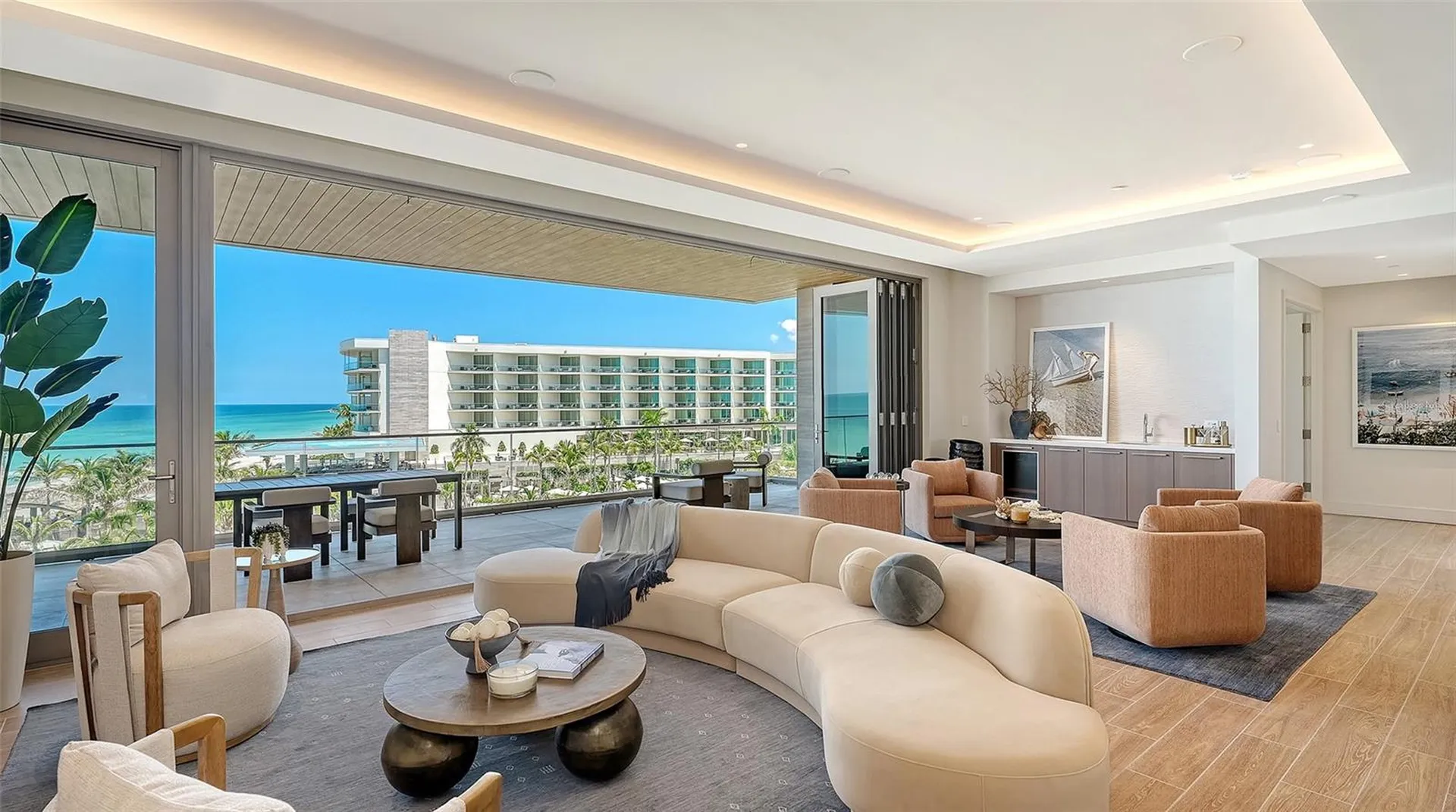 1561 Gulf Of Mexico Drive Longboat Key FL 34228