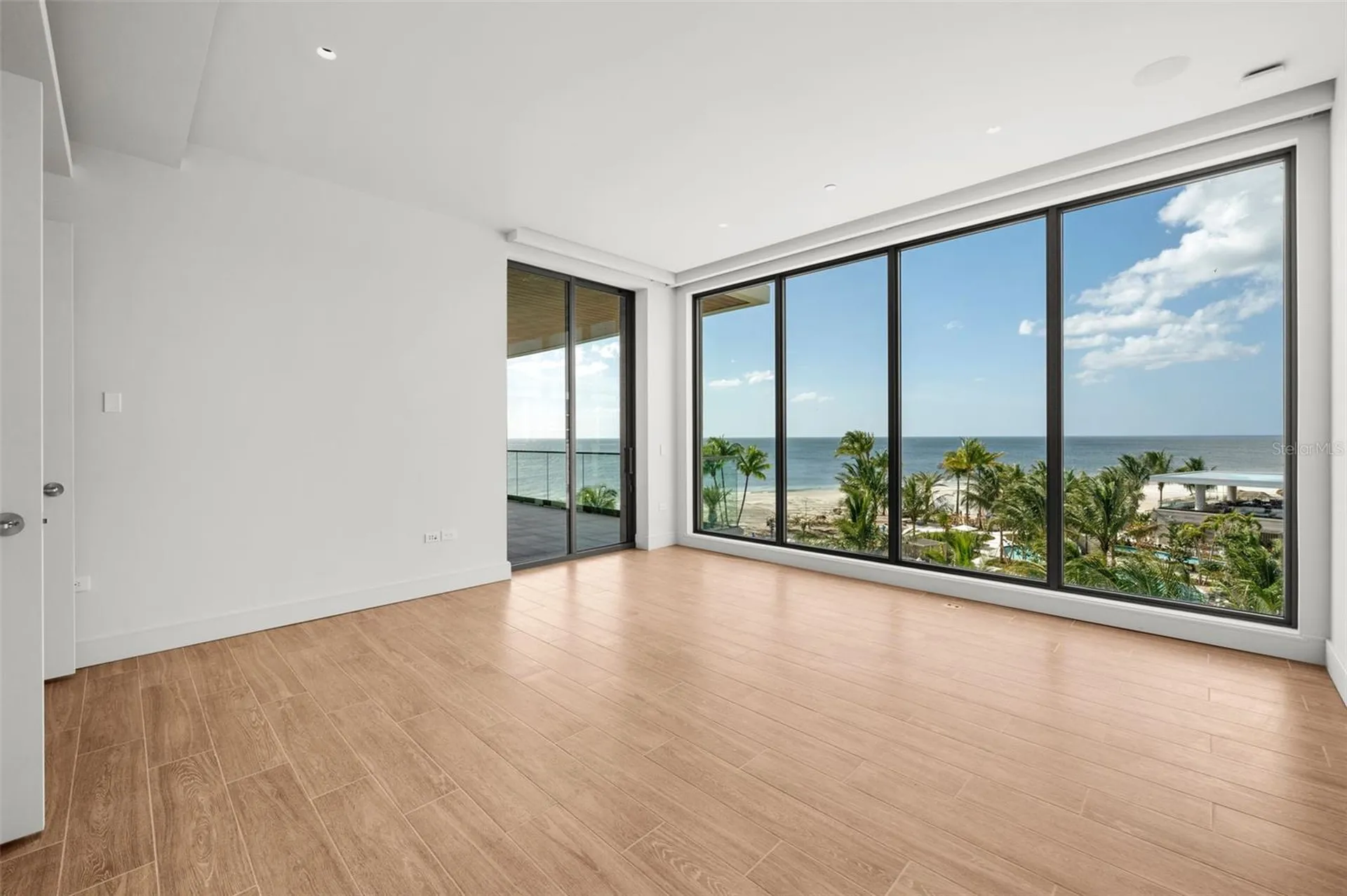 1561 Gulf Of Mexico Drive Longboat Key FL 34228
